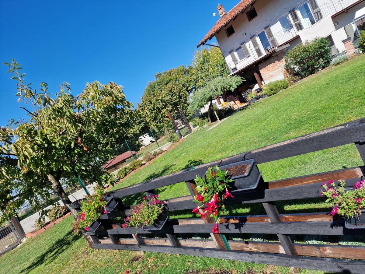 Moncrivello La Tana Dei Corgi B&B 외부 사진