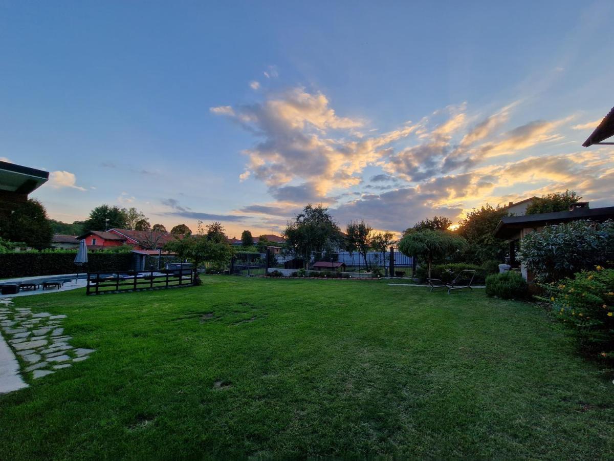 Moncrivello La Tana Dei Corgi B&B 외부 사진