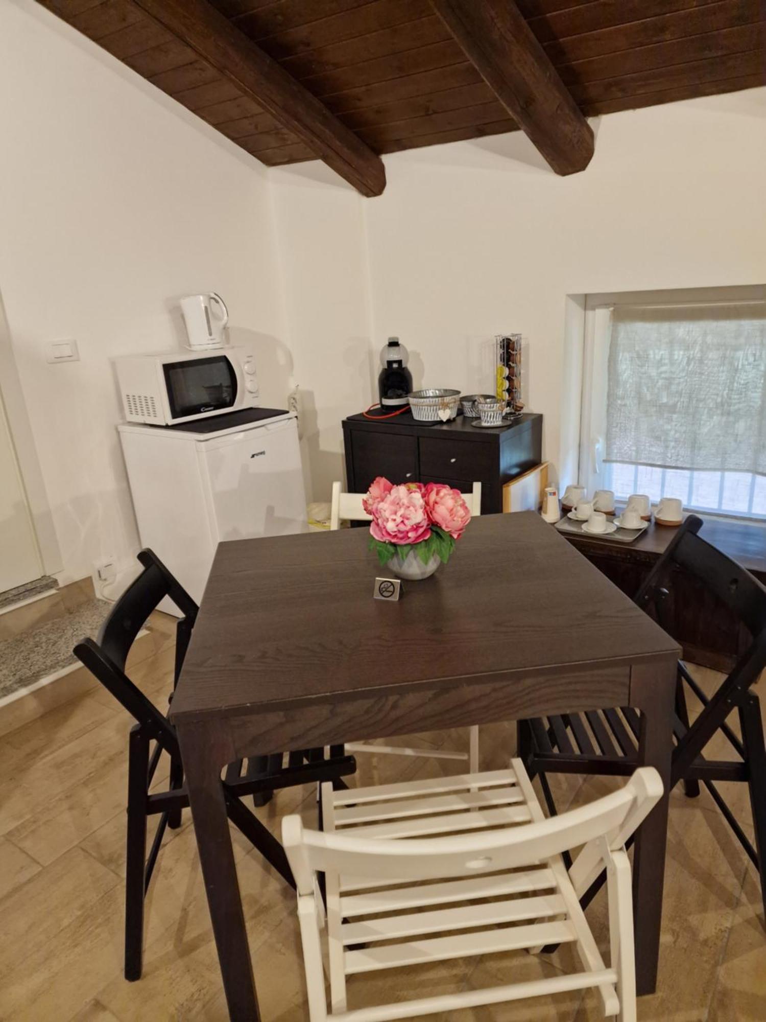 Moncrivello La Tana Dei Corgi B&B 객실 사진