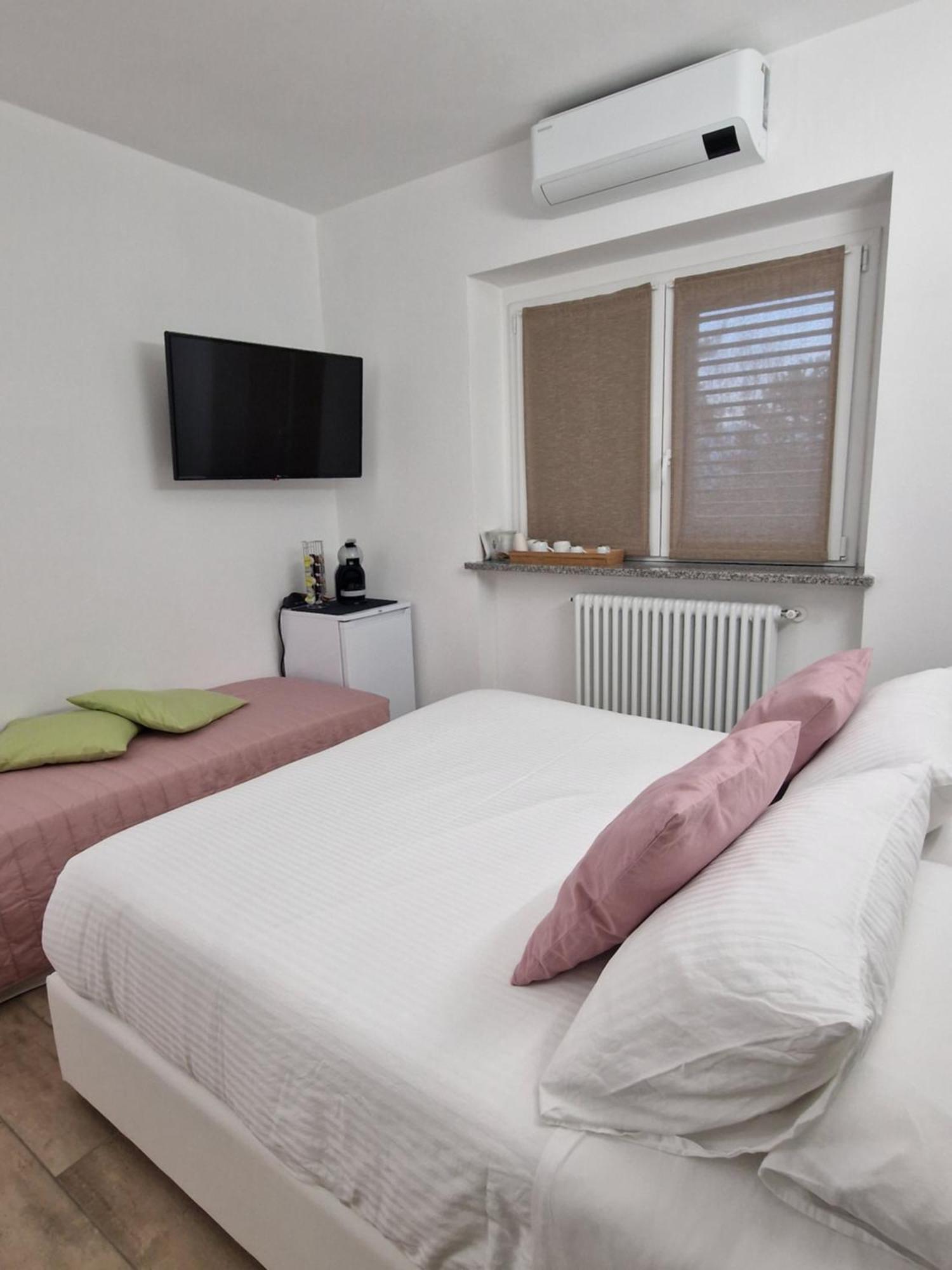 Moncrivello La Tana Dei Corgi B&B 객실 사진