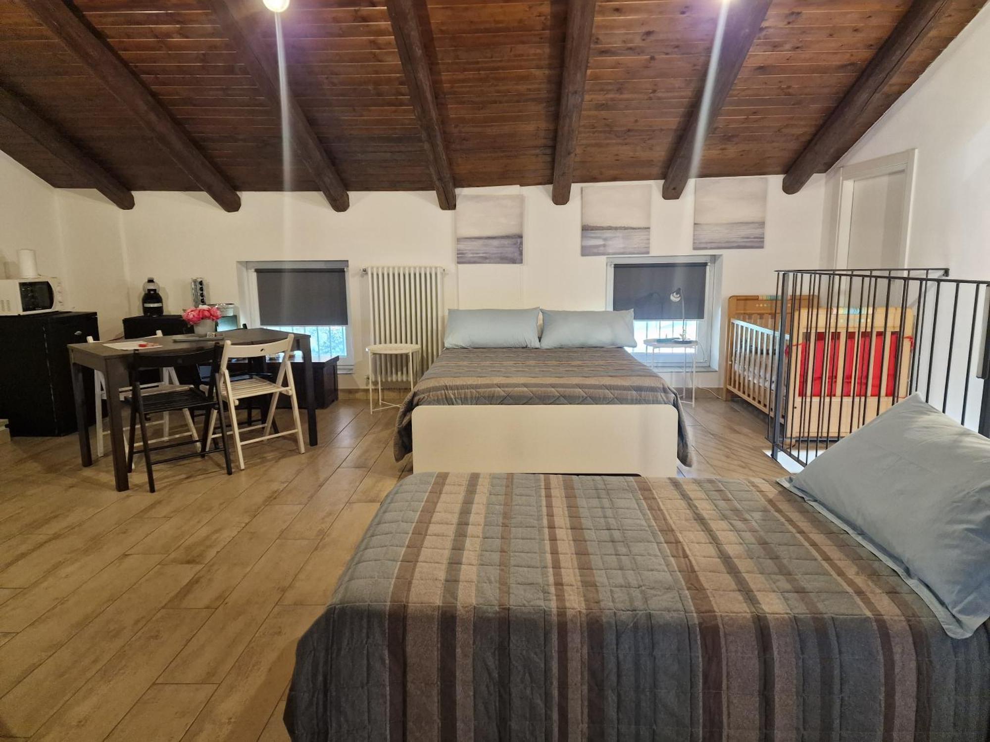Moncrivello La Tana Dei Corgi B&B 외부 사진