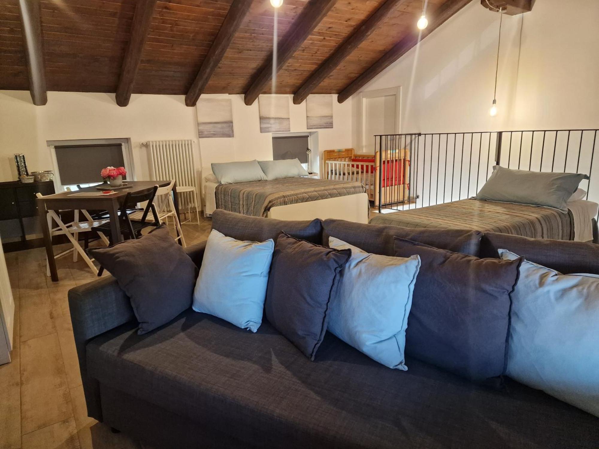 Moncrivello La Tana Dei Corgi B&B 외부 사진