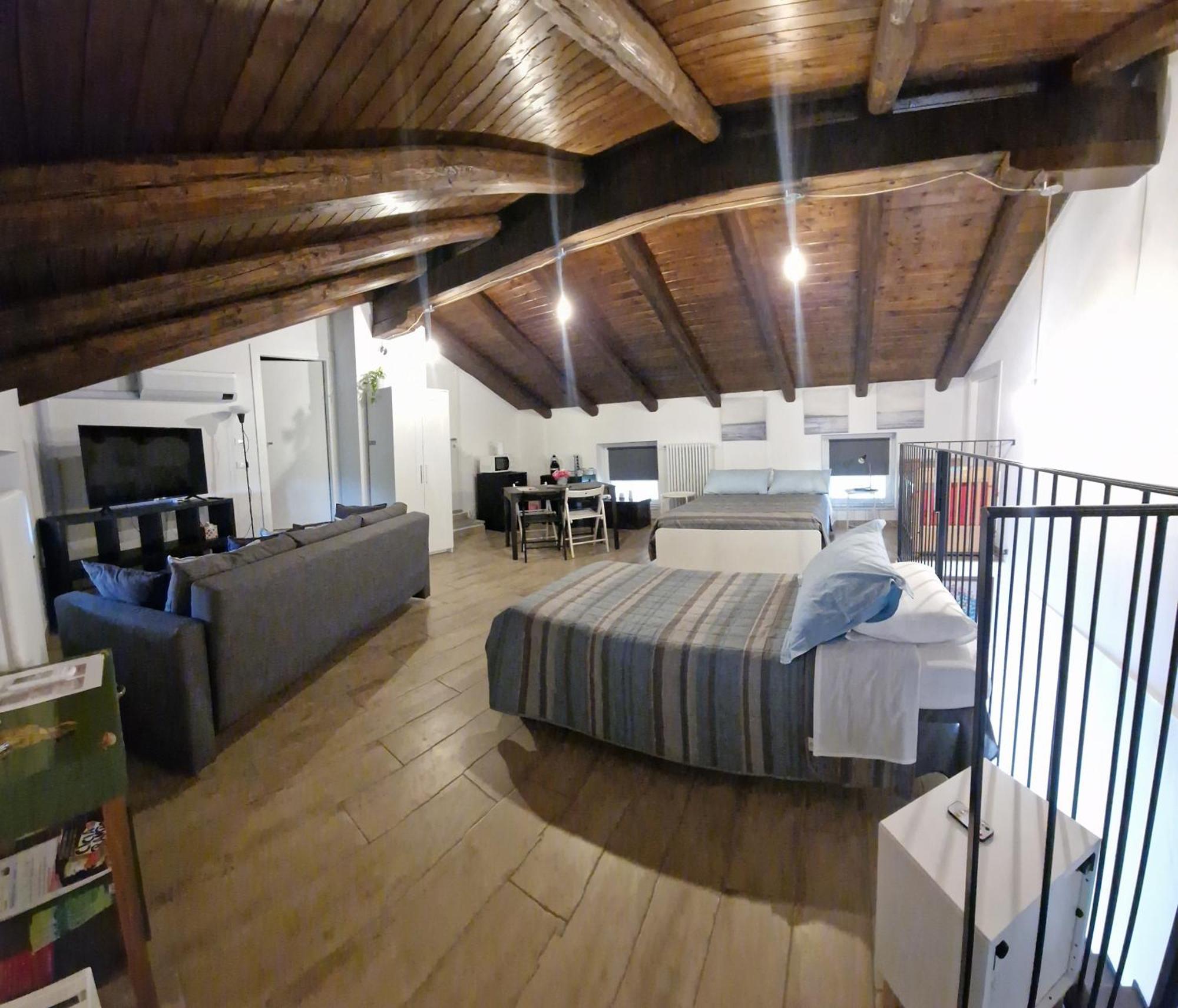 Moncrivello La Tana Dei Corgi B&B 외부 사진